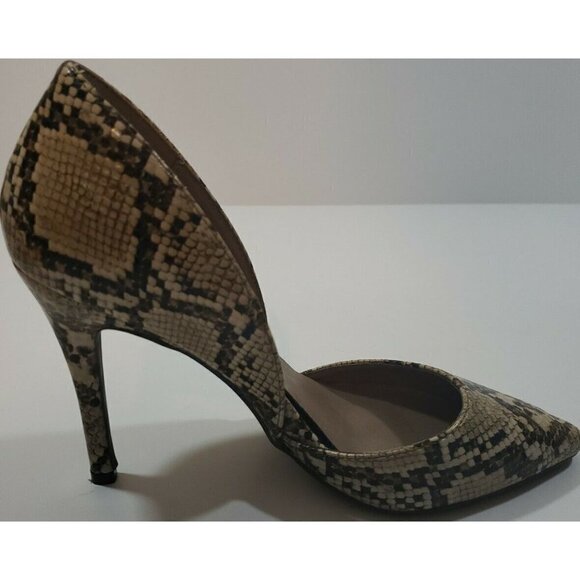 Breckelle's ~Woman Size 8.5M~ Animal Print High Heel Stiletto Shoes. - Picture 7 of 12